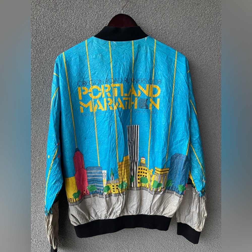 Portland Marathon Jacket, Graphic Jacket, Tyvek DuPont Runners Jacket, Cityscape
